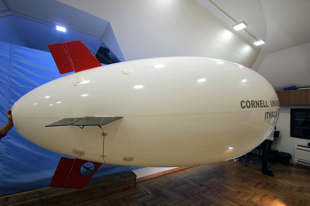 5m-rc-blimp-composite-fins-detail